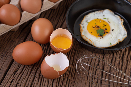 How Much Protein Is in an Egg? (Plus 7 Snacks That Beat It)